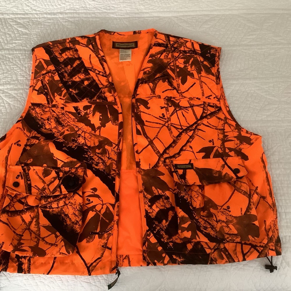 Mens XL orange camouflage bird hunting vest